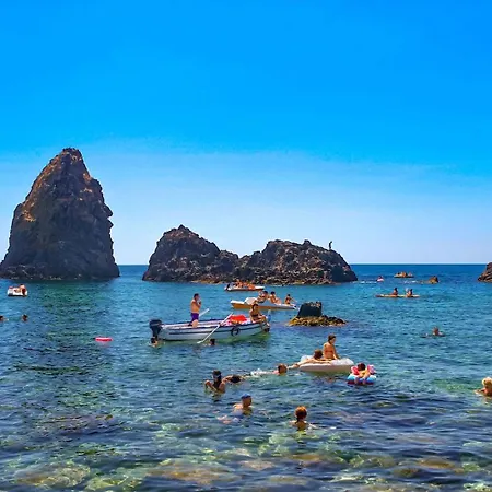 Scalinata Del Nespolo Hébergement de vacances Aci Trezza