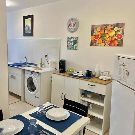 Scalinata Del Nespolo * Aci Trezza