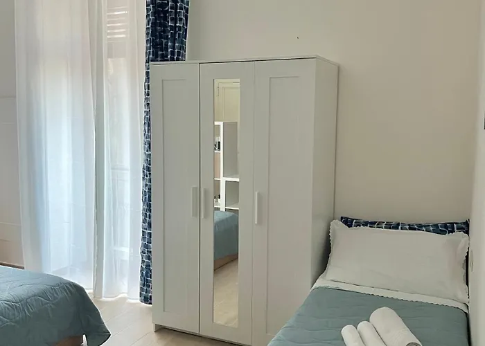 Scalinata Del Nespolo * أكيتْريتْسا